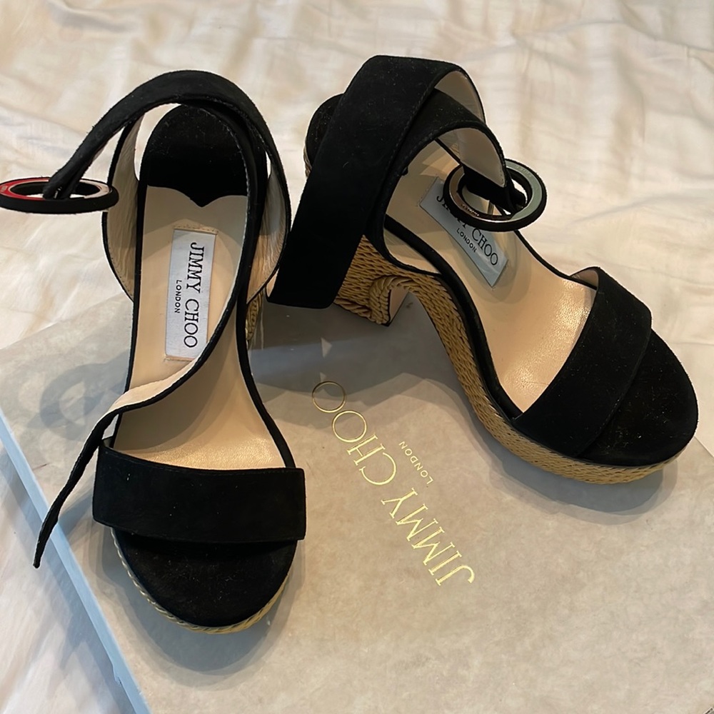 brand new 36 1/2 Jimmy chop heel. never worn